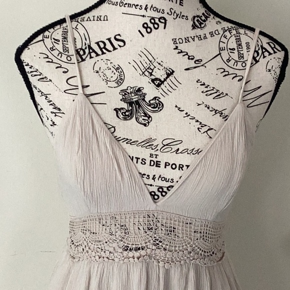 NWOT Garage Spaghetti Strapped Sun Dress in Size XS - Picture 2 of 5